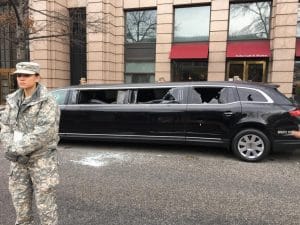 Trump: "Estamos quitándole el poder a Washington DC para devolvérselo al pueblo" 11 170120 Donald Trump posesión21