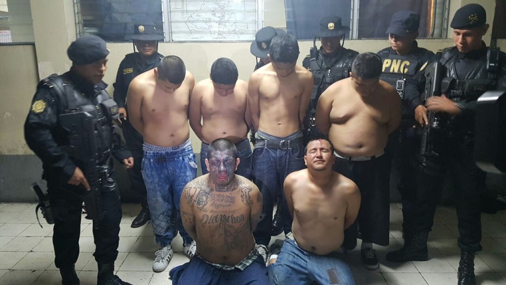 170330 el pinky vatos locos