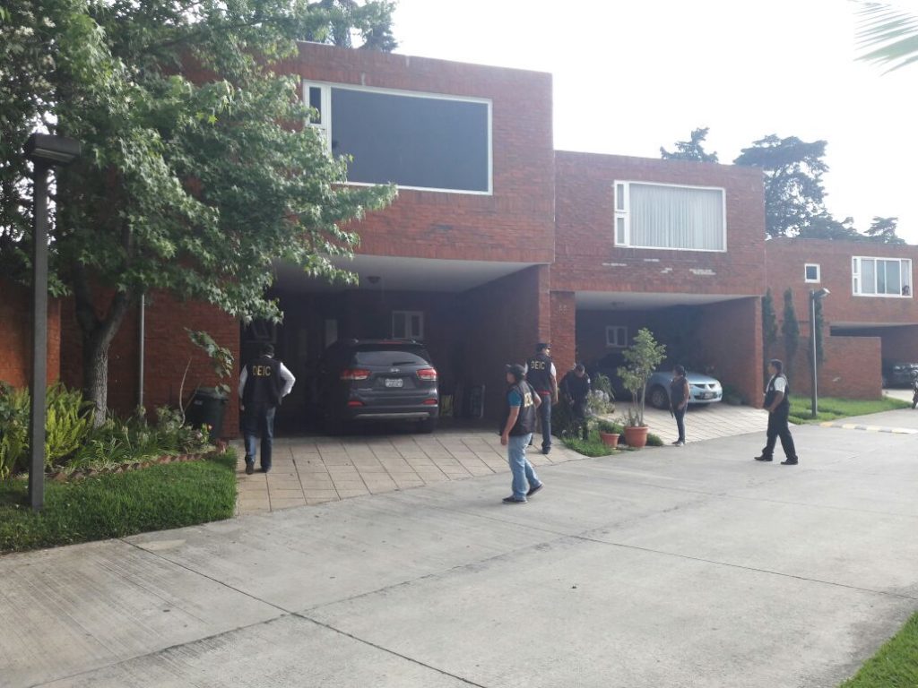 #LaPatronaFugitiva: continúan buscando a Marixa Lemus 1 170513 allanamientos patrona dia dos