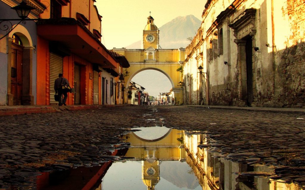 El escondite de monjas que se volvió ícono guatemalteco 1 170623 calle del arco antigua