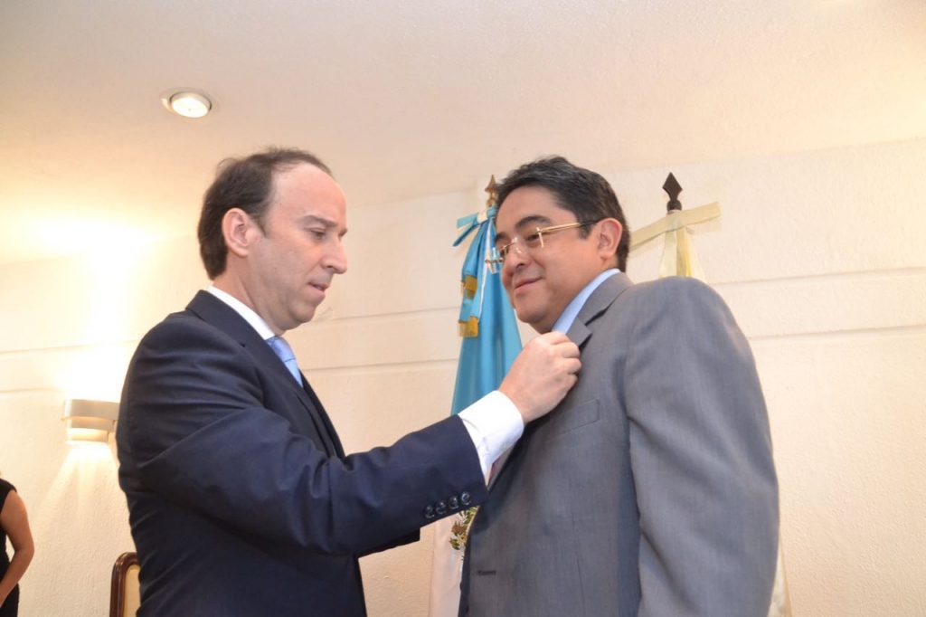 Jordán Rodas toma posesión como titular de la PDH 1 170820 jordan rodas