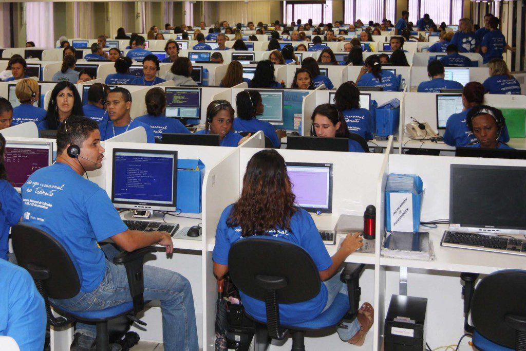 Gobierno apoya a jóvenes con mil empleos de Contac Center & BPO 2 171113 contac center