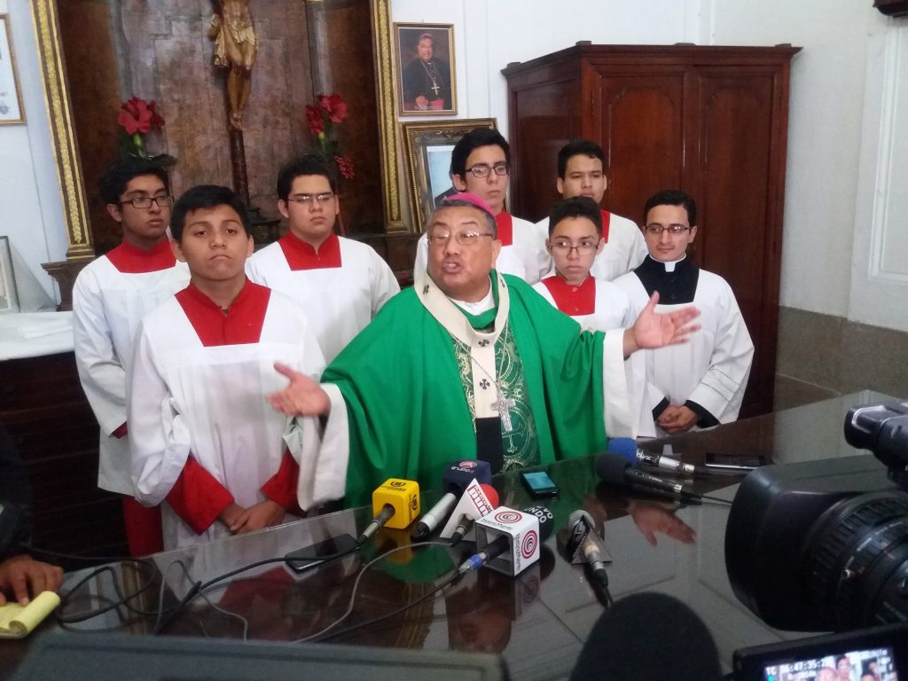 Arzobispo Vian: “El presidente debe reflexionar” 1 Arzobispo Vian : “El presidente debe reflexionar”