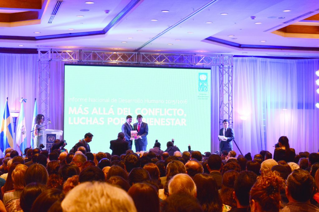 Un 76% de los guatemaltecos vive en la pobreza, según PNUD 1 Guatemaltecos en pobreza