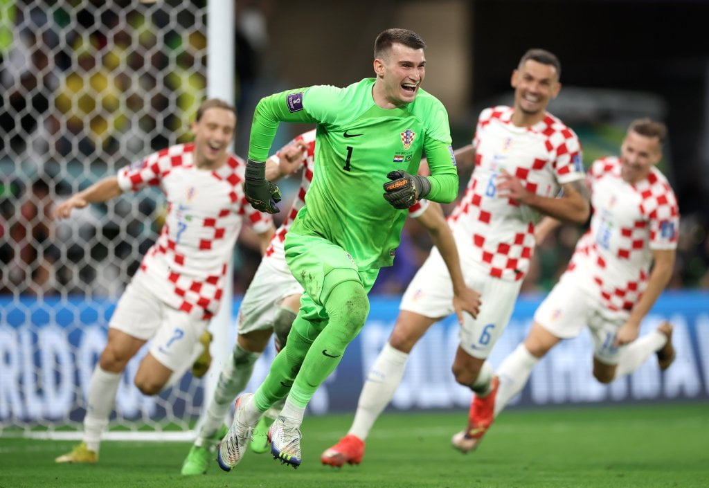 croacia avanza a semis