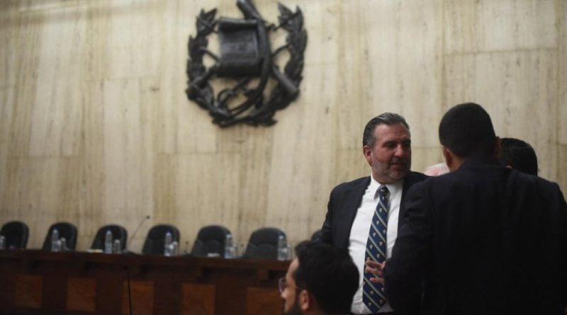 Roberto Arzú del partido podemos en la corte suprema de justicia.