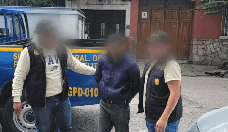 maestro a prision pornografia infantil 768x477 1