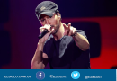 fotografía de Enrique Iglesias en su concierto de Puebla, México.