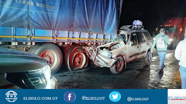 foto de aparatoso accidente de tránsito ocurrido en Carretera a El Salvador