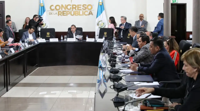 diputados corruptos aprobando presupuesto 2026