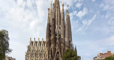 ESPAÑA intenta imponer su relato nacionalista en la visita del Papa a Barcelona