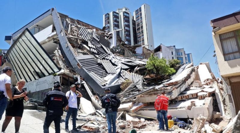 Terremoto de magnitud 7.4 sacude Colombia y deja decenas de muertos